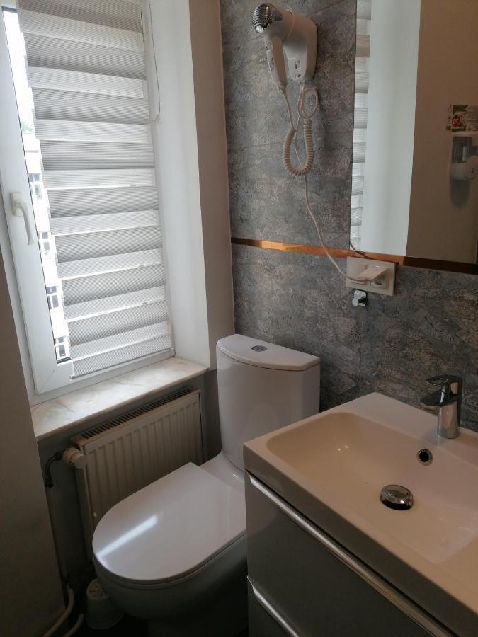 Hostel Tulip - Pokoj 5 Ze Wspolna Lazienka I Kuchnia Szczecin Exterior foto