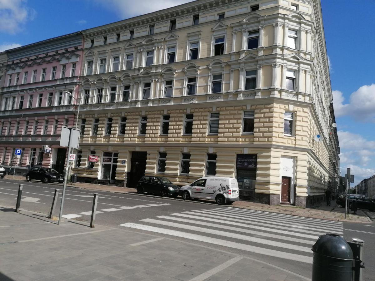 Hostel Tulip - Pokoj 5 Ze Wspolna Lazienka I Kuchnia Szczecin Exterior foto
