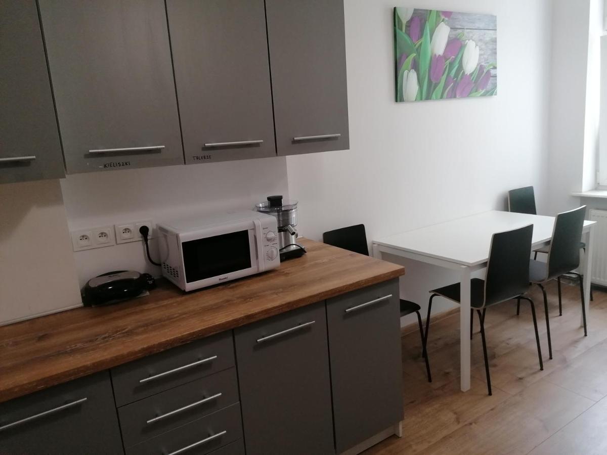 Hostel Tulip - Pokoj 5 Ze Wspolna Lazienka I Kuchnia Szczecin Exterior foto