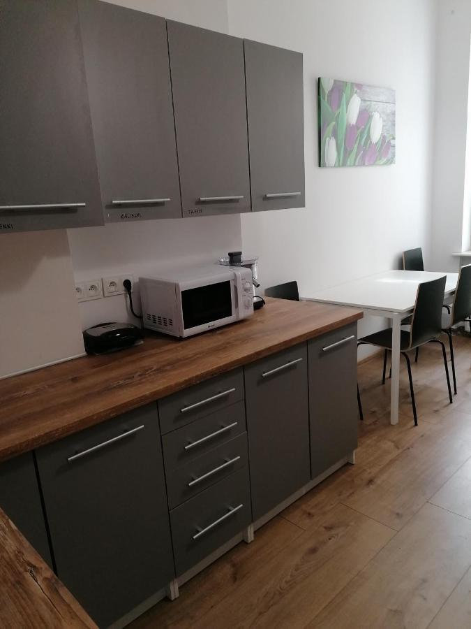 Hostel Tulip - Pokoj 5 Ze Wspolna Lazienka I Kuchnia Szczecin Exterior foto