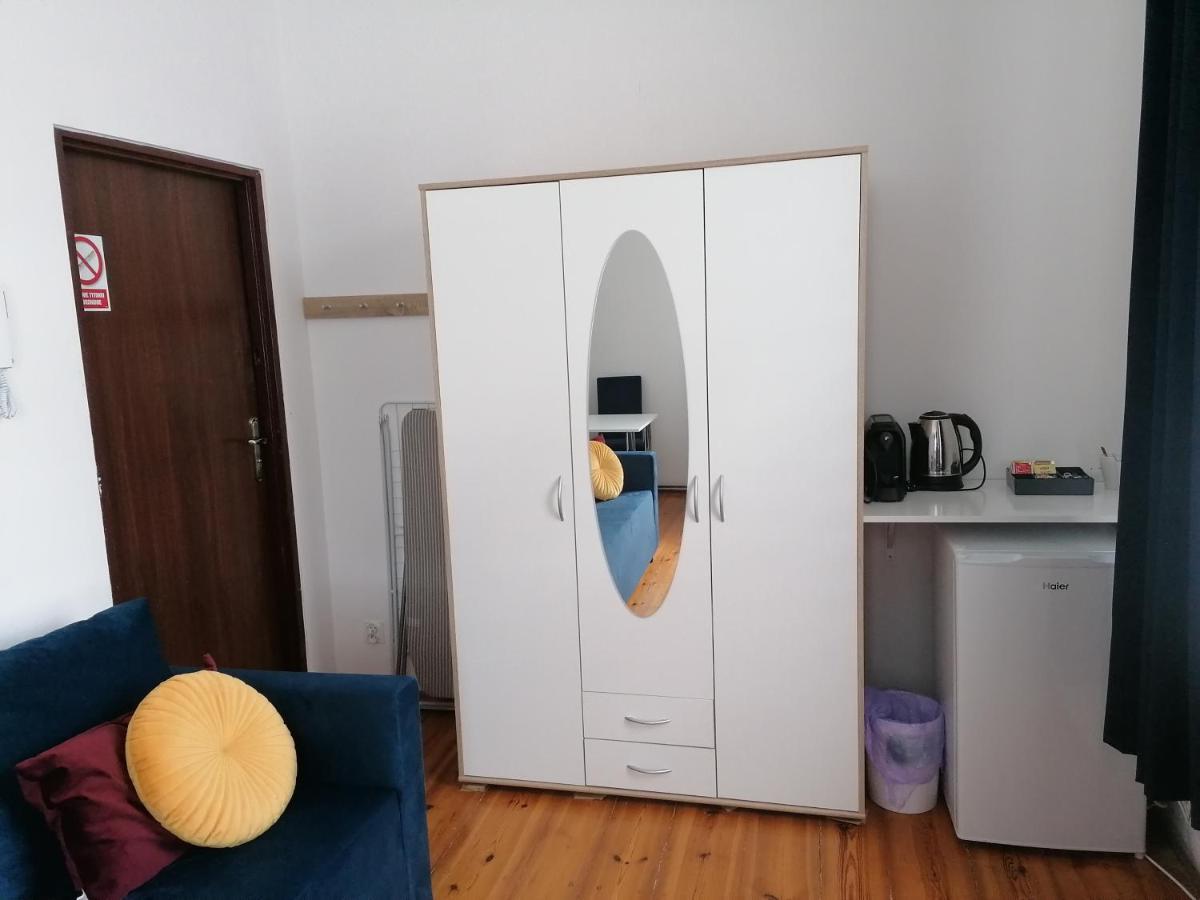 Hostel Tulip - Pokoj 5 Ze Wspolna Lazienka I Kuchnia Szczecin Exterior foto